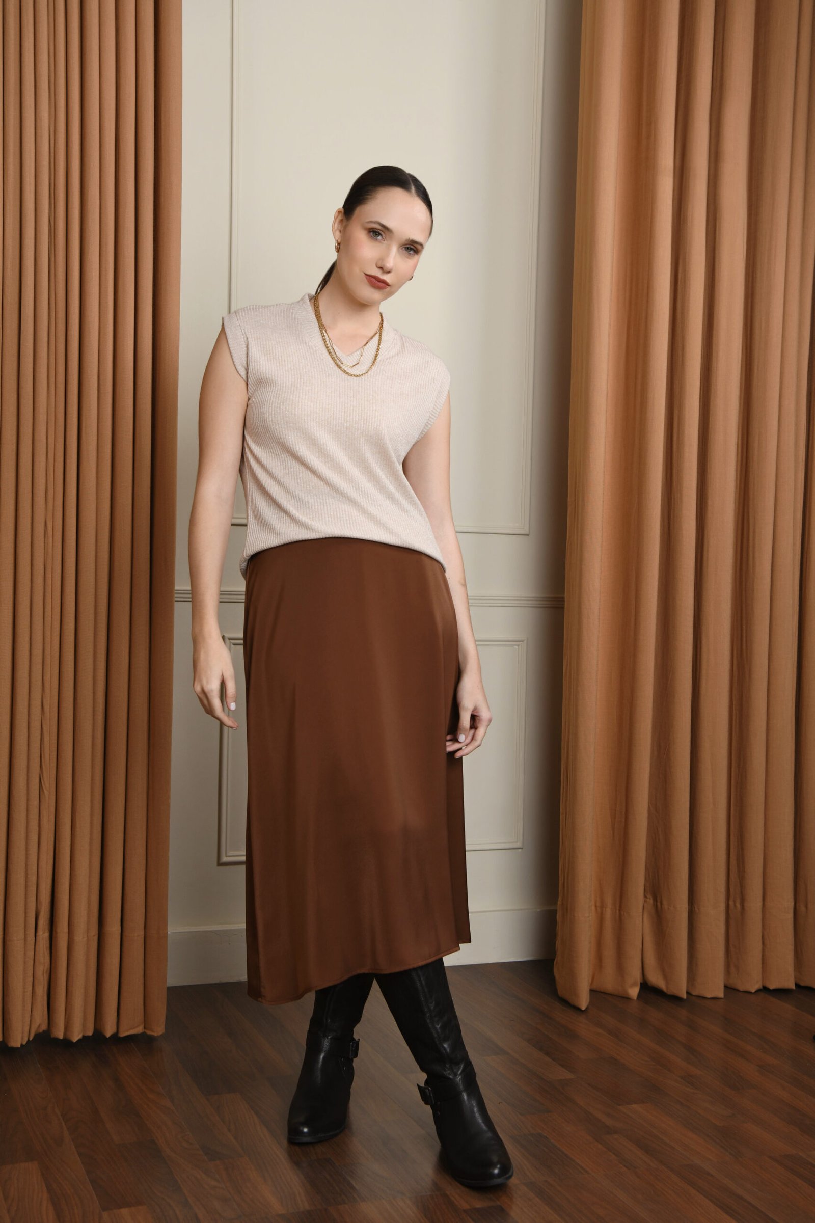 F50B5B97-13D1-4A05-A467-96745641727C FALDA LUCERO - Imagen 1